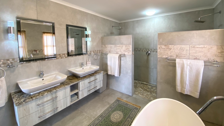 4 Bedroom Property for Sale in Port Owen Western Cape